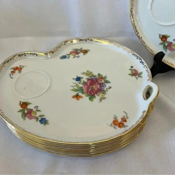 Vintage Noritake Japan Dresdlina Floral + Gold Painted Luncheon Plates - Picture 4 of 6